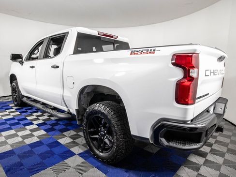 Used 2025 Chevrolet Silverado 1500 LT Trail Boss w/ Convenience Package II image 6