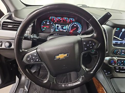 Used 2020 Chevrolet Suburban Premier AWD/4WD image 27