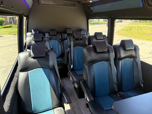Used 2016 Mercedes-Benz Sprinter 3500 image 24