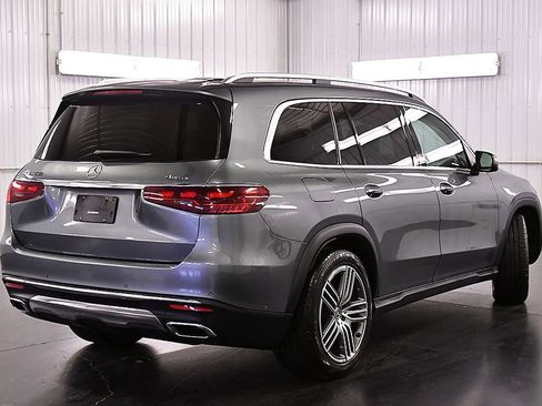 Used 2024 Mercedes-Benz GLS 450 4MATIC image 7