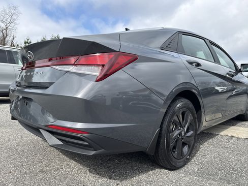 Certified 2023 Hyundai Elantra SEL image 7