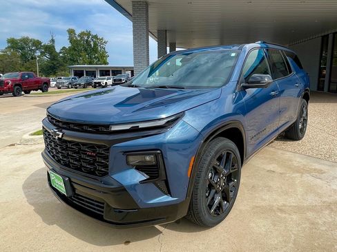 New 2026 Chevrolet Traverse RS w/ LPO, Floor Liner Package image 5