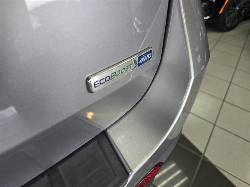 Used 2020 Ford Explorer XLT AWD/4WD image 36