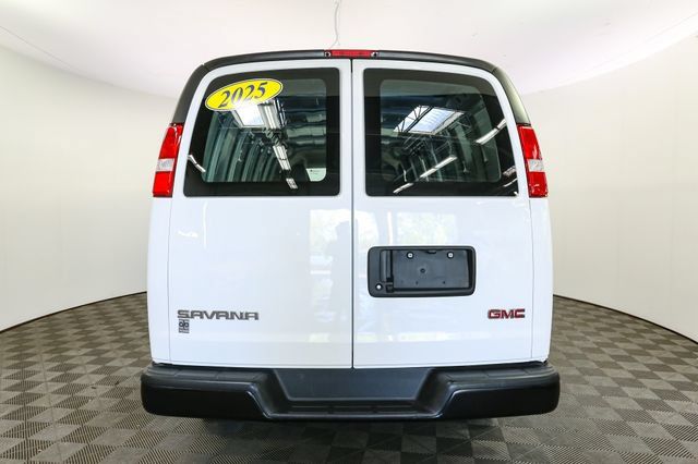 Used 2025 GMC Savana 3500 Extended w/ Driver Convenience Package RWD image 8