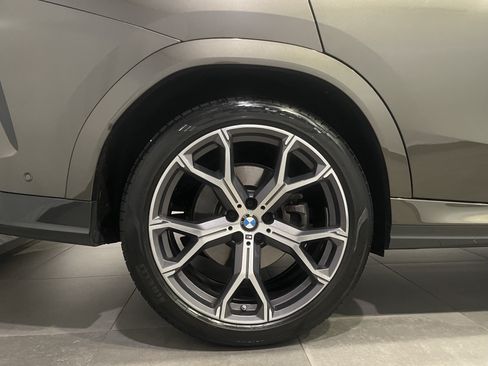 Certified 2025 BMW X6 xDrive40i w/ Parking Assistance Package AWD/4WD image 9