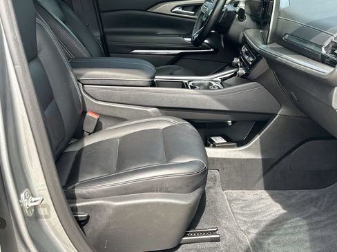 Used 2026 Chevrolet Traverse LT FWD image 13