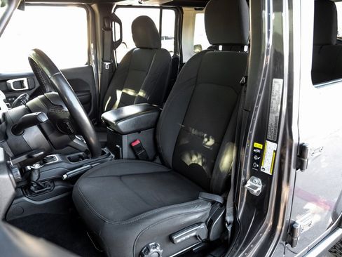Used 2021 Jeep Wrangler Unlimited Willys image 8
