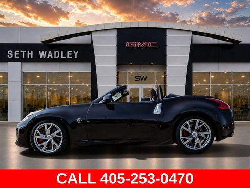 Used 2013 Nissan 370Z Touring w/ Sport Pkg RWD image 4