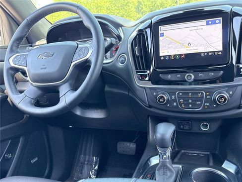 Used 2023 Chevrolet Traverse Premier w/ Redline Edition AWD/4WD image 3