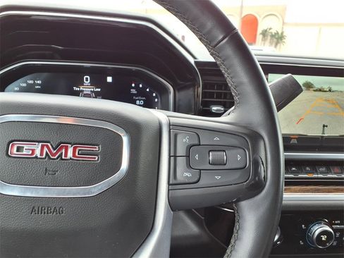 Used 2023 GMC Sierra 1500 SLE image 32