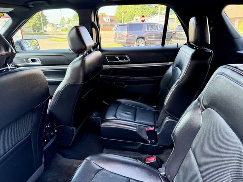 Used 2017 Ford Explorer Sport w/ Equipment Group 401A AWD/4WD image 11