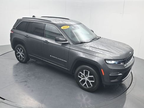 Used 2024 Jeep Grand Cherokee Limited w/ Trailer Tow Package AWD/4WD image 58