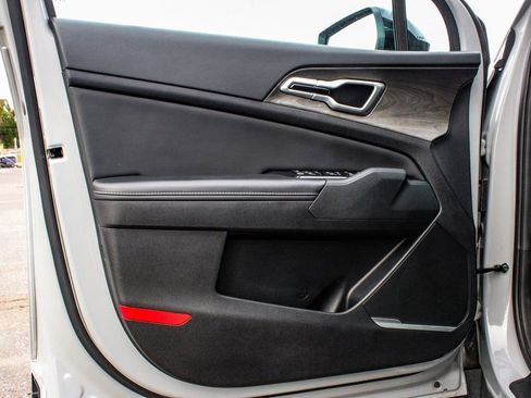 Used 2024 Kia Sportage X-Line w/ X-Line Premium Package image 8