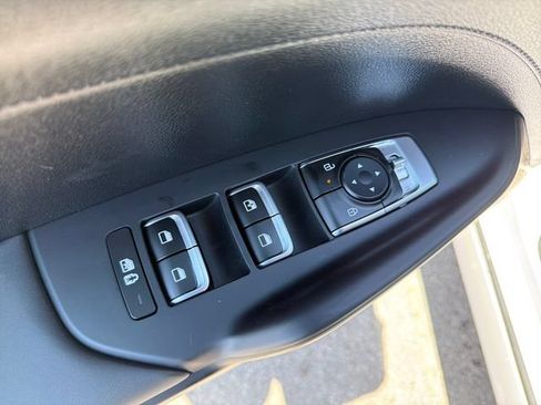 New 2026 Kia K5 LXS FWD image 17