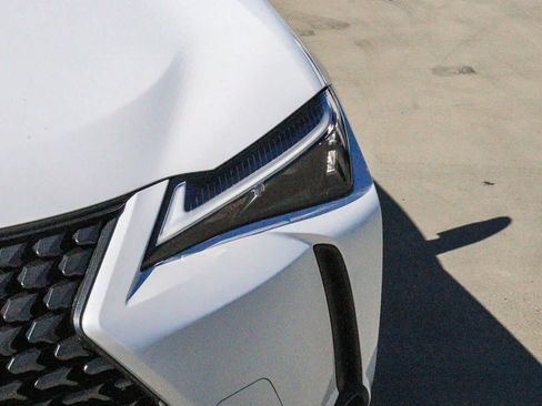 Certified 2025 Lexus UX 300h FWD w/ Accessory Package (Z2) image 7