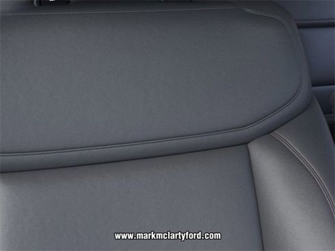 New 2026 Ford Expedition Active image 16