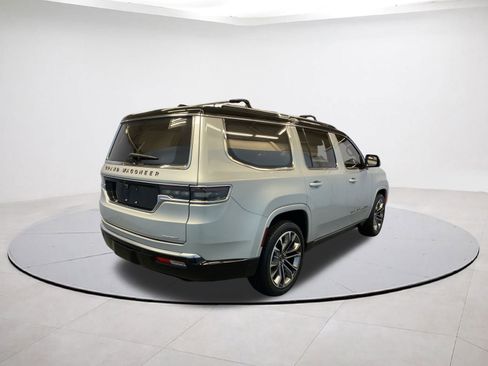 Used 2022 Jeep Grand Wagoneer Series III w/ Rear Seat Video Group 1 image 6