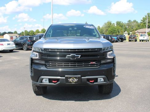 Used 2021 Chevrolet Silverado 1500 LT Trail Boss w/ Convenience Package II AWD/4WD image 3