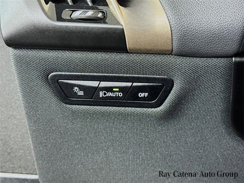 Used 2025 BMW iX xDrive50 w/ Premium Package image 10