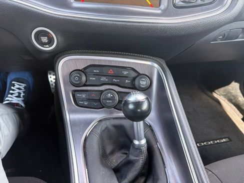 Used 2017 Dodge Challenger R/T RWD image 15