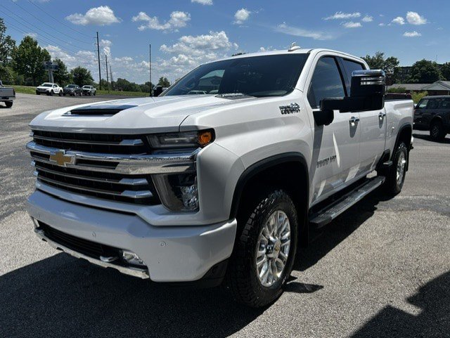 Used 2023 Chevrolet Silverado 3500 High Country AWD/4WD image 3