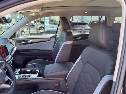 New 2026 Volkswagen Atlas Peak Edition image 15