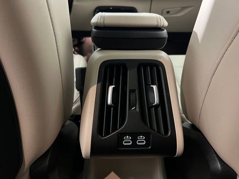 Used 2025 BMW X1 xDrive28i w/ Premium Package image 34