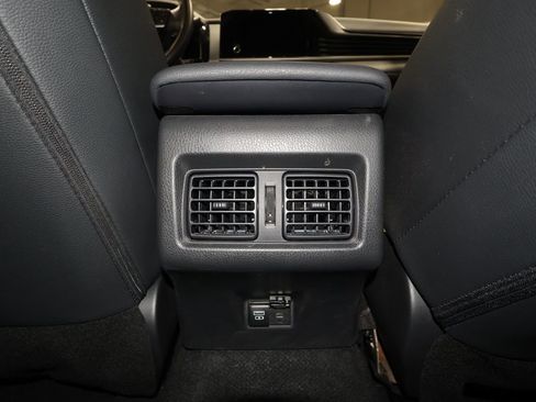 Used 2025 Toyota Camry LE image 29