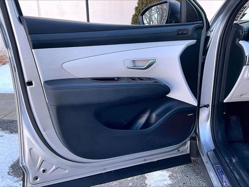 Used 2025 Hyundai Tucson Limited image 21