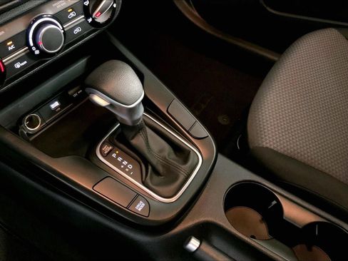 Certified 2025 Kia Soul LX image 17