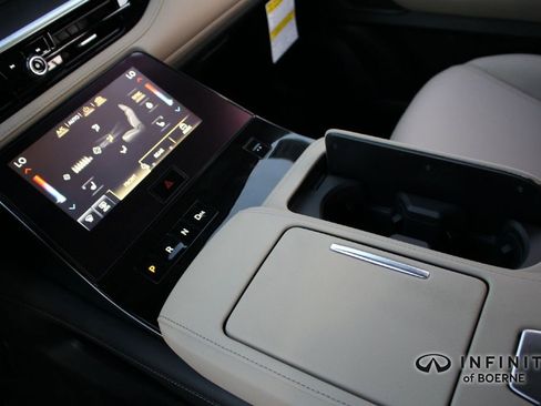 Certified 2026 INFINITI QX80 Pure AWD/4WD image 15