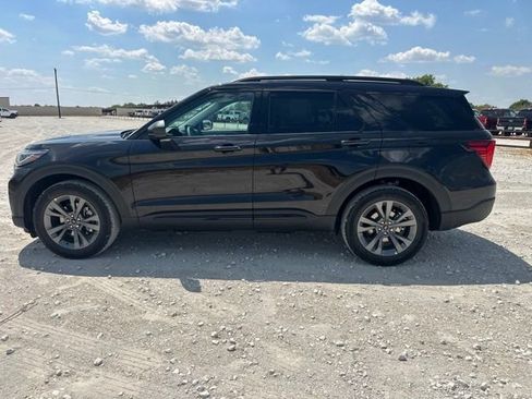 New 2026 Ford Explorer Active w/ Active Comfort Package AWD/4WD image 16