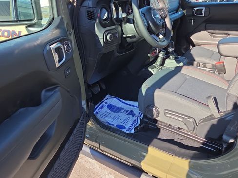 New 2026 Jeep Gladiator Rubicon image 14