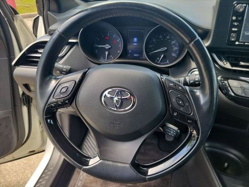 Certified 2018 Toyota C-HR XLE image 16