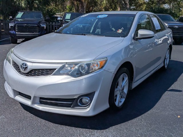 Used 2013 Toyota Camry SE FWD image 7