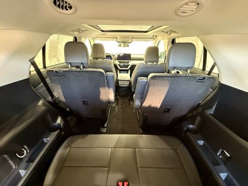 New 2026 Ford Explorer Active w/ Active Comfort Package image 31