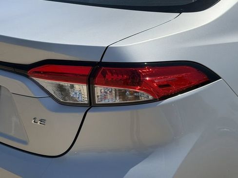 Used 2025 Toyota Corolla LE FWD image 7
