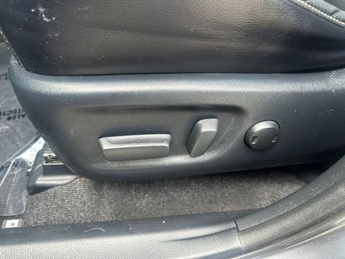 Used 2016 Toyota RAV4 Limited w/ Advanced Technology Package AWD/4WD image 29
