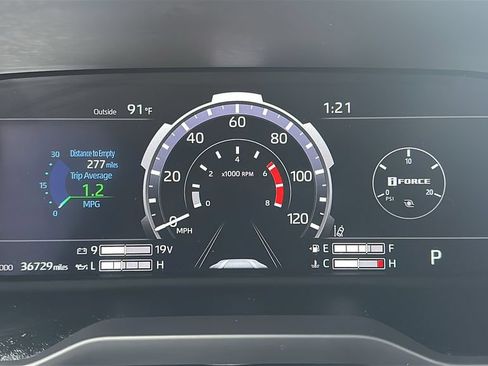 Used 2024 Toyota Tundra Limited AWD/4WD image 2