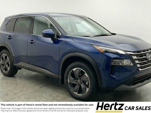 Used 2025 Nissan Rogue SV image 1