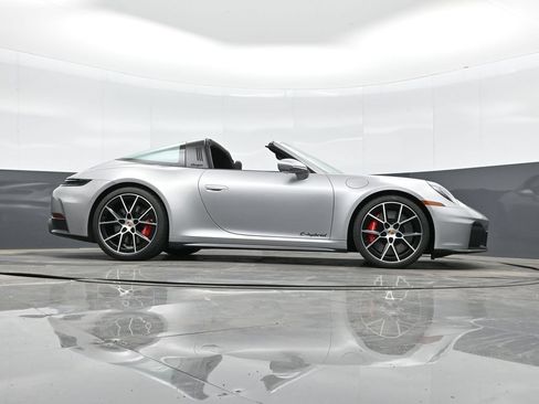 Used 2026 Porsche 911 Targa 4 GTS AWD/4WD image 39