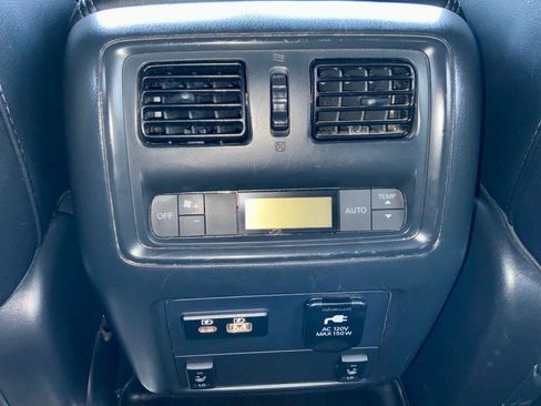 Used 2020 Nissan Pathfinder SL AWD/4WD image 47
