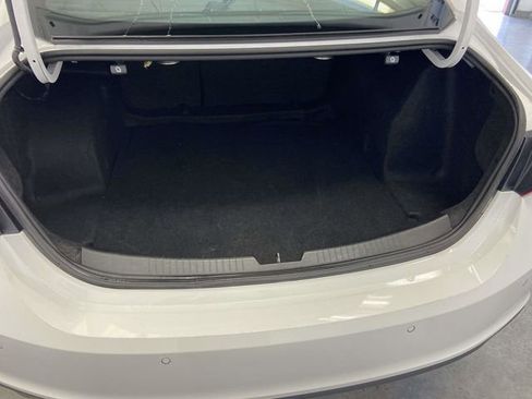 Used 2024 Chevrolet Malibu LT image 12