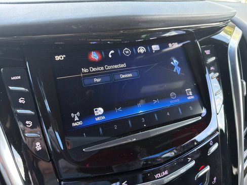 Used 2018 Cadillac Escalade Platinum AWD/4WD image 31