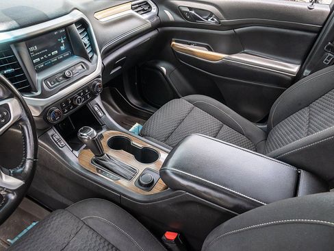 Used 2019 GMC Acadia SLE FWD image 16