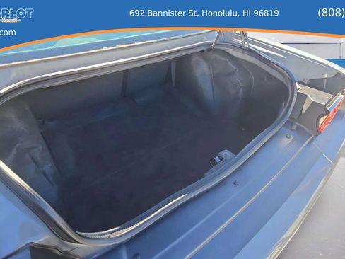 Used 2018 Dodge Challenger SXT RWD image 11