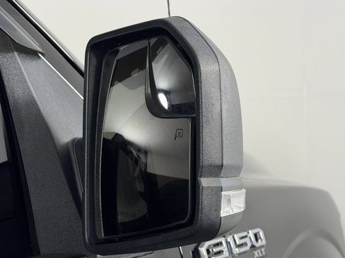 Used 2018 Ford F150 XLT w/ Equipment Group 302A Luxury AWD/4WD image 15