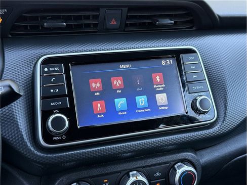 Used 2021 Nissan Kicks S image 39