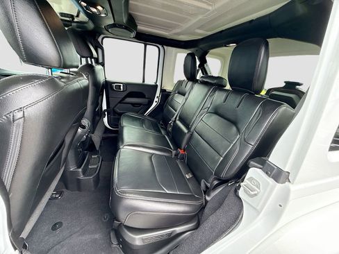 Used 2022 Jeep Wrangler Unlimited Sahara w/ Cold Weather Group image 27