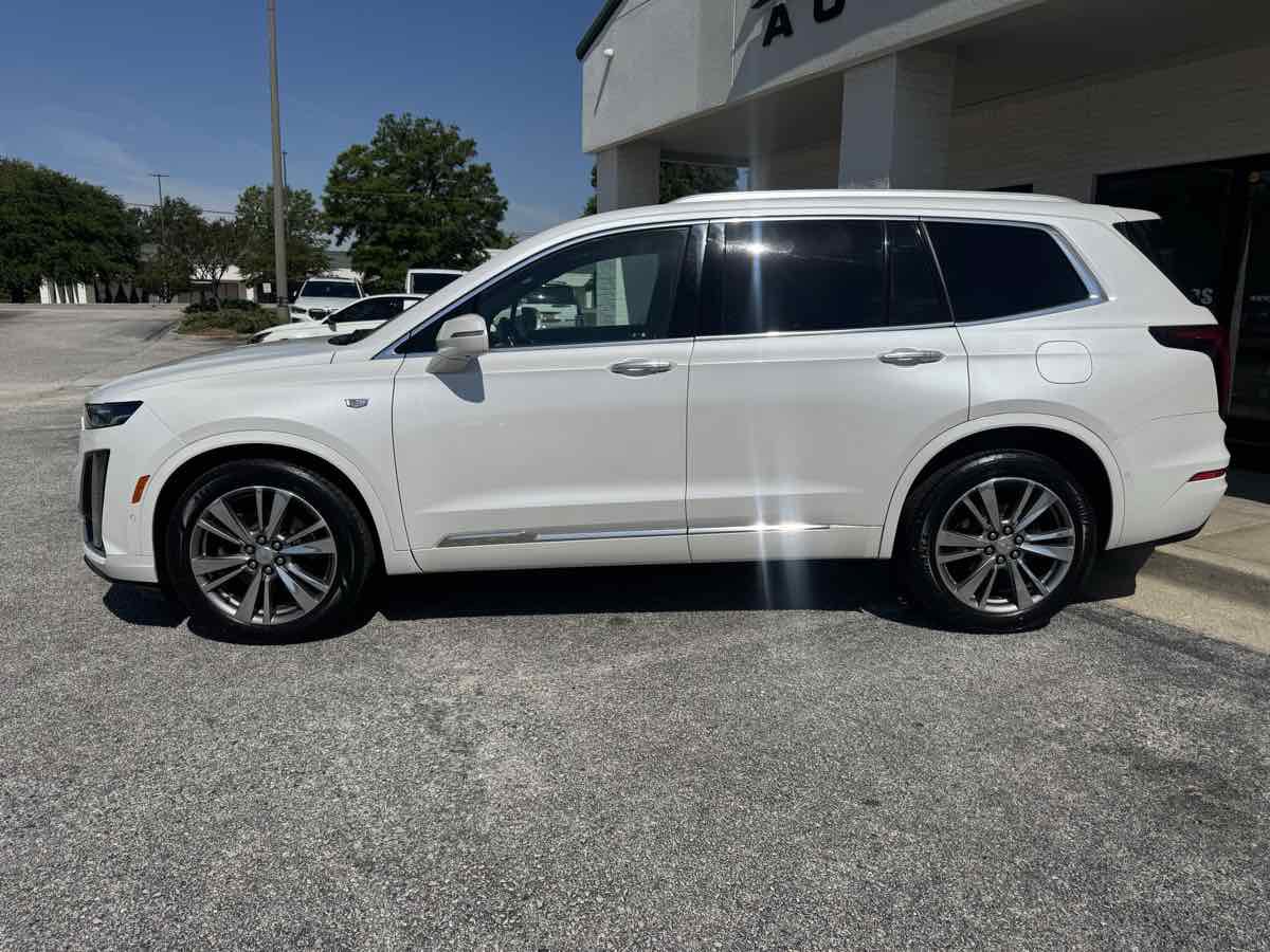 Used 2020 Cadillac XT6 Premium Luxury FWD image 9
